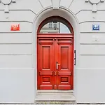 Blueground Zizkov Renovated Nr Universities Prg-35